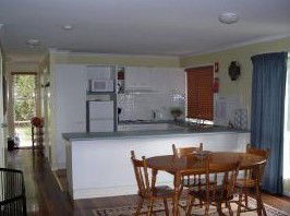 Firefly - Holiday Home - Schoolies Week Accommodation 2