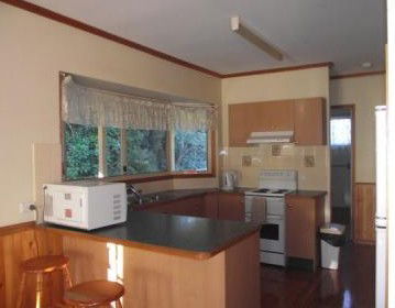 Kookaburra Cottage - Holiday Home - Schoolies Week Accommodation 2