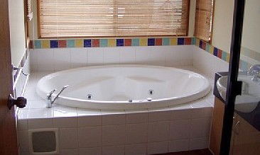 Serenity - Holiday Home - Schoolies Week Accommodation 3