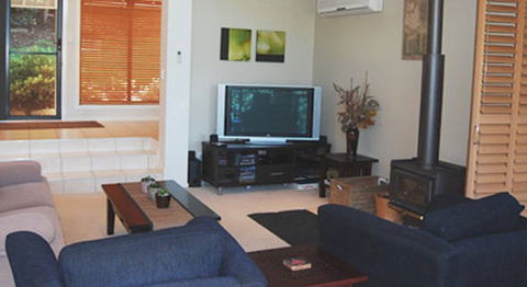 Ravensbourne Escape Silverwood Lodge - Schoolies Week Accommodation 2