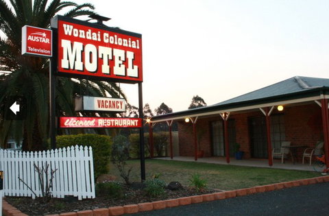 Wondai Colonial Motel And Restaurant - Schoolies Week Accommodation 3