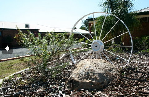 Wondai Colonial Motel And Restaurant - Schoolies Week Accommodation 4