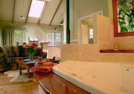 Narrows Escape Rainforest Retreat - Schoolies Week Accommodation 2