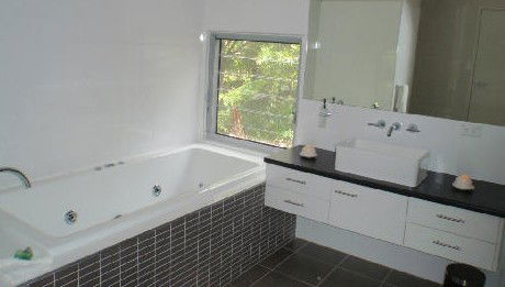 Twin Falls Retreat - Schoolies Week Accommodation 0