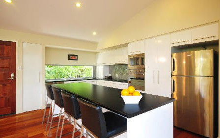 Twin Falls Retreat - Schoolies Week Accommodation 1