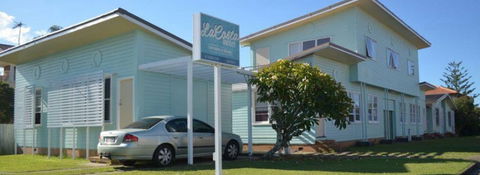 La Costa Motel - Schoolies Week Accommodation 0