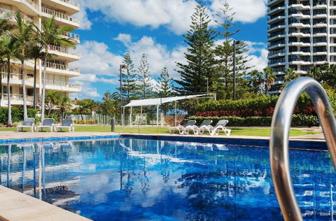 Contessa Holiday Apartments - Schoolies Week Accommodation 0