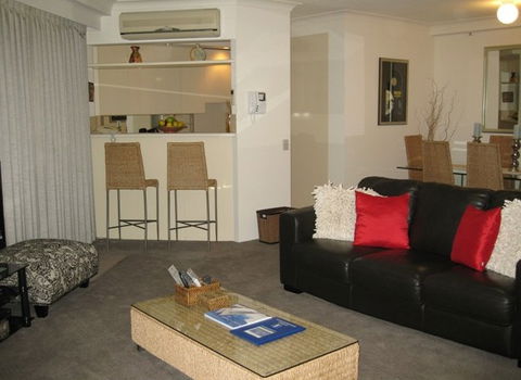 Contessa Holiday Apartments - Schoolies Week Accommodation 1