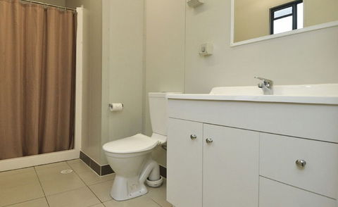 Nobby Beach Holiday Village - Schoolies Week Accommodation 4