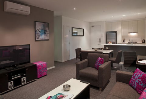 Meriton Serviced Apartments Southport - Schoolies Week Accommodation 1