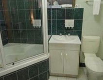 Fitzroy Motor Inn - Schoolies Week Accommodation 1