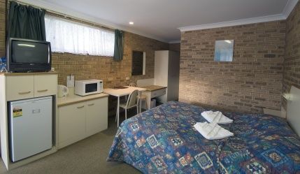 Garden City Motor Inn - Schoolies Week Accommodation 0