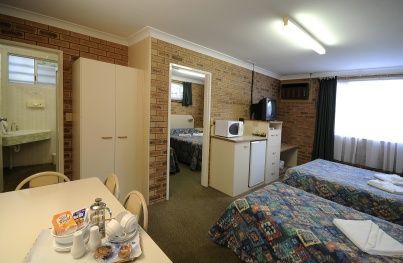 Garden City Motor Inn - Schoolies Week Accommodation 1
