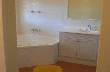 The Railway Motel - Schoolies Week Accommodation 1