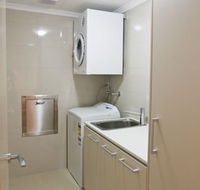 One30 Esplanade - Schoolies Week Accommodation