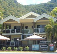 Champagne Apartments - Schoolies Week Accommodation