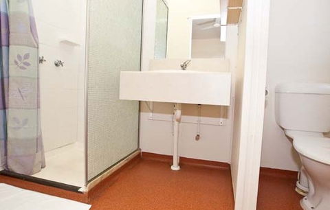 Carrington Hotel - Schoolies Week Accommodation 0