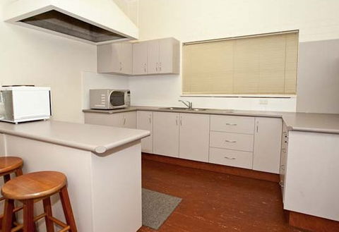 Carrington Hotel - Schoolies Week Accommodation 3