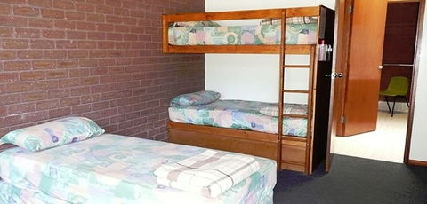 Norval Lodge - Schoolies Week Accommodation 2
