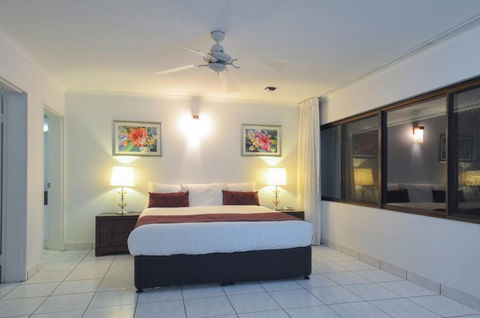 Roydon Beachfront Holiday Apartments - Schoolies Week Accommodation 7