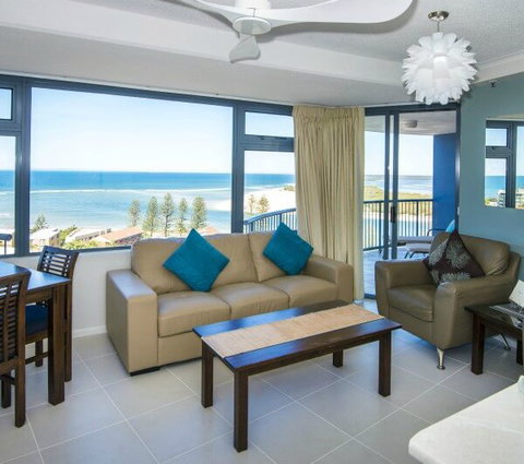 Centrepoint Holiday Apartments Caloundra - Schoolies Week Accommodation 4