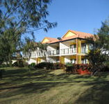 Coral Cove Resort  Golf Club - Schoolies Week Accommodation