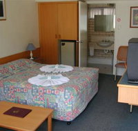 Tropical Gateway Motor Inn - Schoolies Week Accommodation
