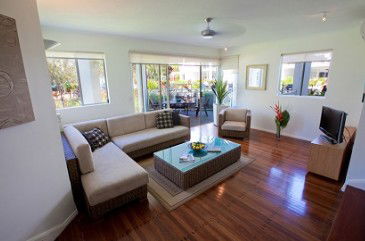 Beaches At Port Douglas - Schoolies Week Accommodation 5
