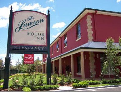 The Lawson Motor Inn - Schoolies Week Accommodation 0
