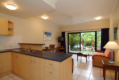 Comfort Inn & Suites Trinity Beach Club - Schoolies Week Accommodation 4