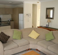 Pacific Sun Gold Coast Holiday Townhouse - Schoolies Week Accommodation