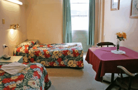 Royal Centrepoint Motel - Schoolies Week Accommodation