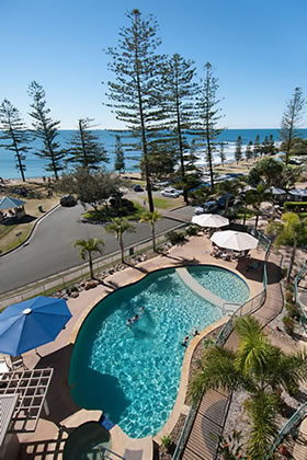 Norfolks On Moffat Beach - Schoolies Week Accommodation 3