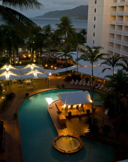 Rydges Tradewinds Cairns - Schoolies Week Accommodation 0