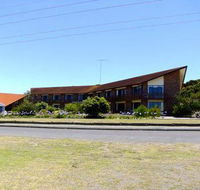 Comfort Inn Wisteria Lodge - Schoolies Week Accommodation