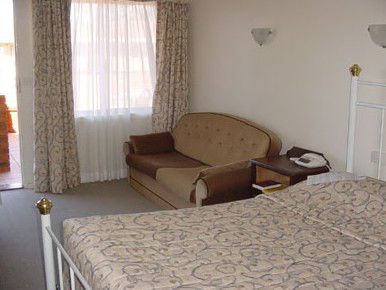 Ringwood Regent Motor Inn - Schoolies Week Accommodation 2