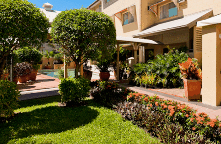 Cairns Queens Court - Schoolies Week Accommodation 4