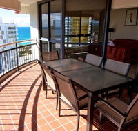 Victoria Square Luxury Apartments - Schoolies Week Accommodation