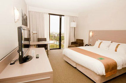 Holiday Inn Darwin Hotel - Schoolies Week Accommodation 0
