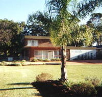 Seaview Holiday Apartments - Schoolies Week Accommodation