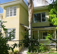 City Beach Bed and Breakfast - Schoolies Week Accommodation