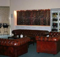 International Motor Inn - Schoolies Week Accommodation