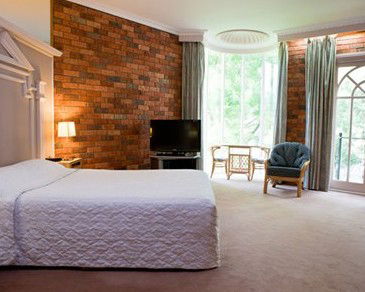 Comfort Inn Trawool - Schoolies Week Accommodation 3