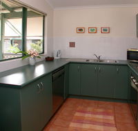 Cocos Beach Bungalows - Schoolies Week Accommodation