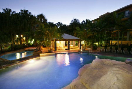 Currumbin Sands On The Beach - Schoolies Week Accommodation 5