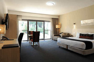 The Barn - Schoolies Week Accommodation