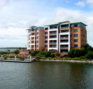 The Jetty Apartments - Schoolies Week Accommodation