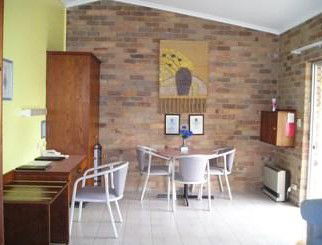 Rest Point Motel - Schoolies Week Accommodation 1