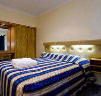 Archer Resort - Schoolies Week Accommodation