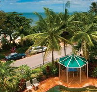 On The Beach Holiday Apartments - Schoolies Week Accommodation